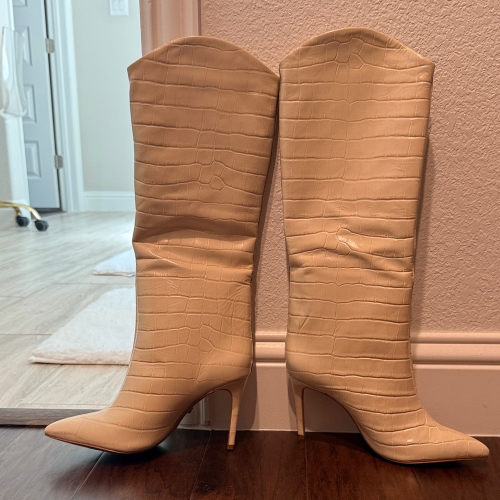 SCHUTZ Cream Croc-Embossed Heeled Boots